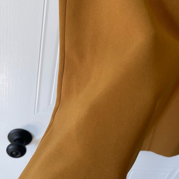 Size 8 Aritzia Babaton mustard wide leg pants - Picture 4 of 4